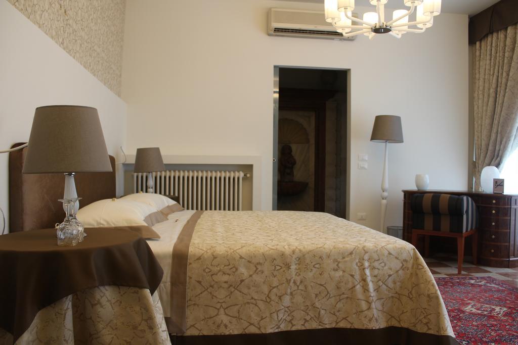 Domus Dotti V Guest House Treviso Exterior foto